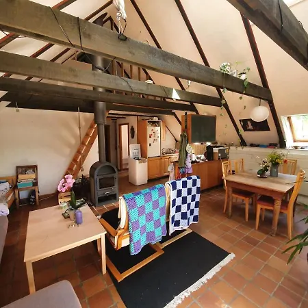 度假居 Summerhouse With Forest-feeling On Oro Island